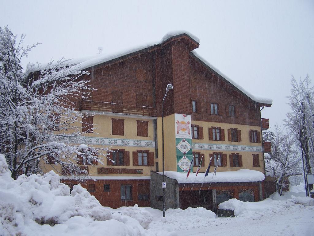 Hotel Bucaneve Bardonecchia Ngoại thất bức ảnh