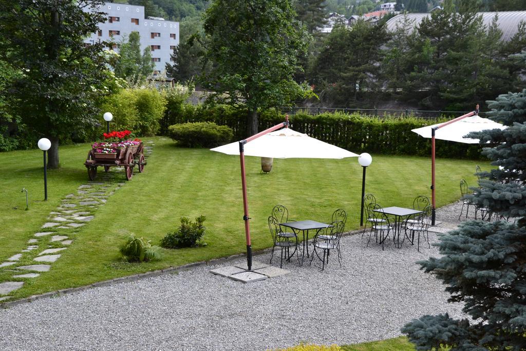 Hotel Bucaneve Bardonecchia Ngoại thất bức ảnh