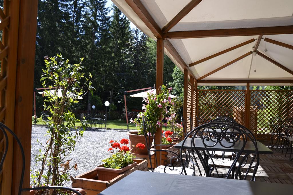 Hotel Bucaneve Bardonecchia Ngoại thất bức ảnh