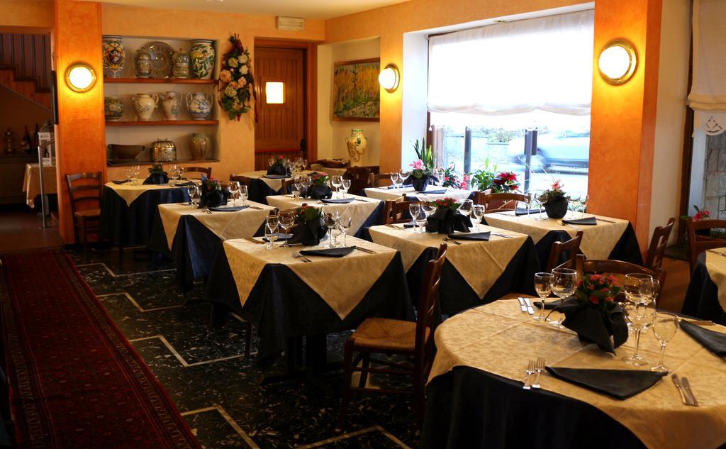 Hotel Bucaneve Bardonecchia Ngoại thất bức ảnh