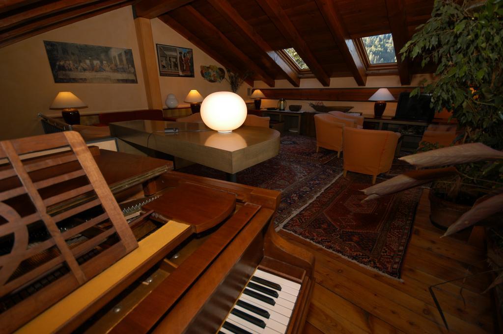 Hotel Bucaneve Bardonecchia Ngoại thất bức ảnh