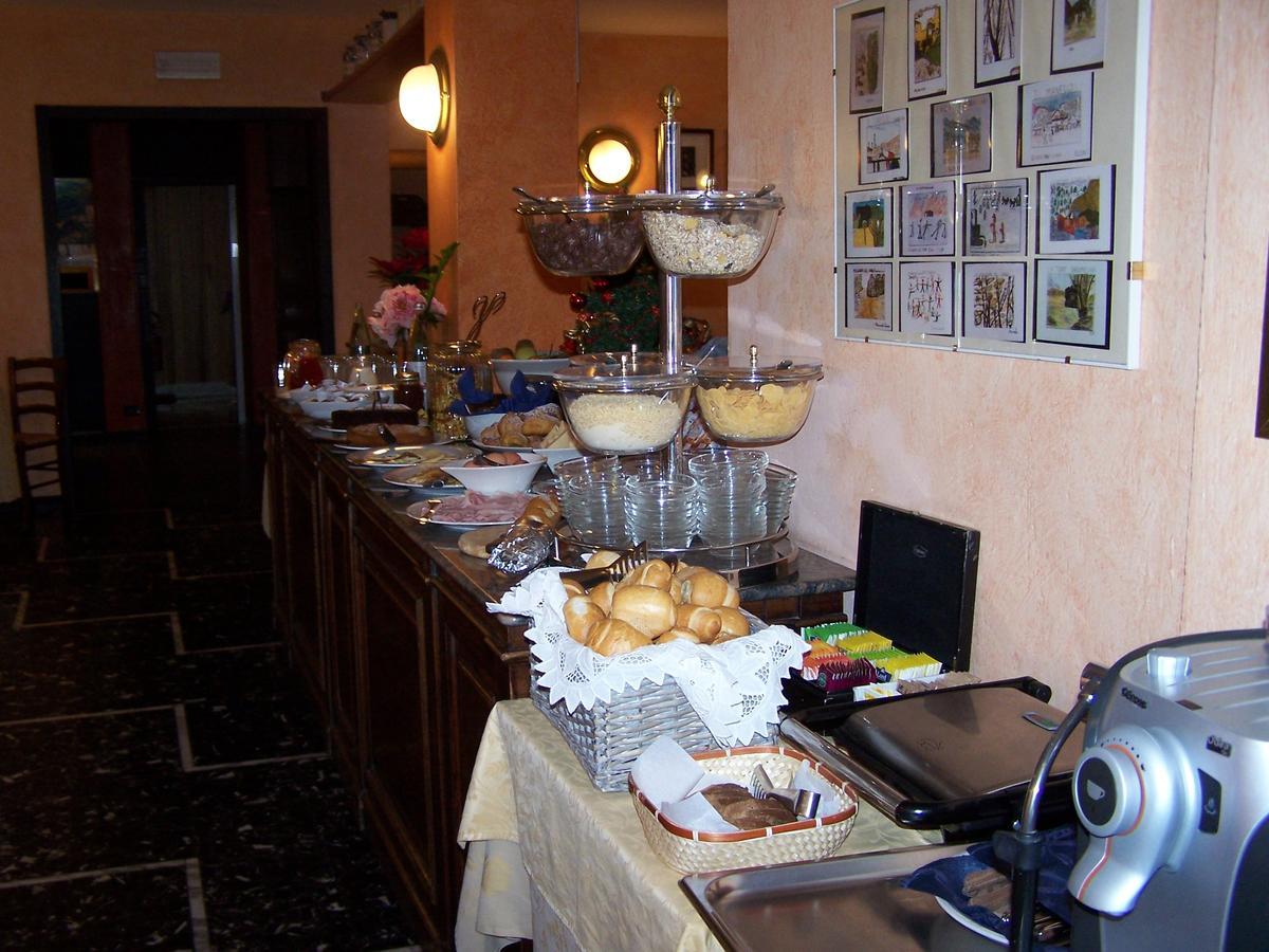 Hotel Bucaneve Bardonecchia Ngoại thất bức ảnh
